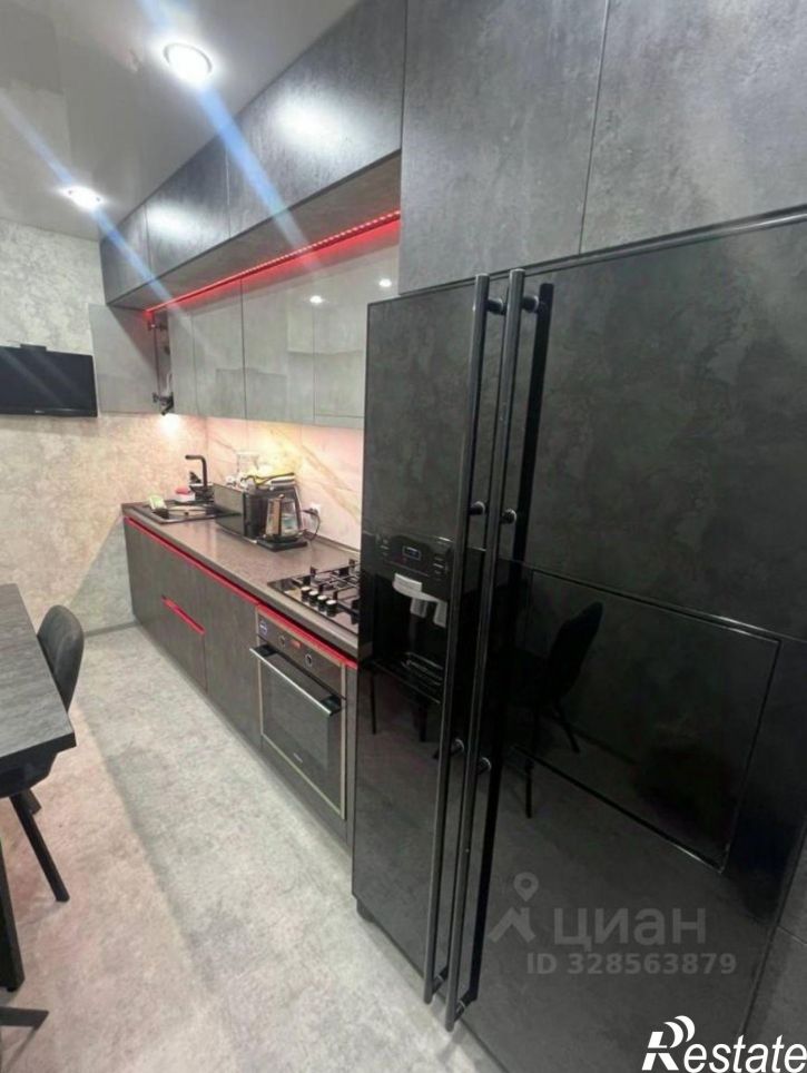 4-комн квартира 3-й Крекингский пр-д, 19,  д. 19