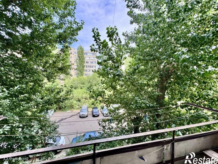 4-комн квартира Топольчанская ул, 1б