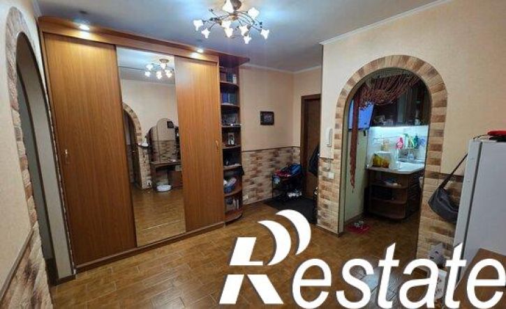 3-комн квартира улица Бардина, 8,  д. 8