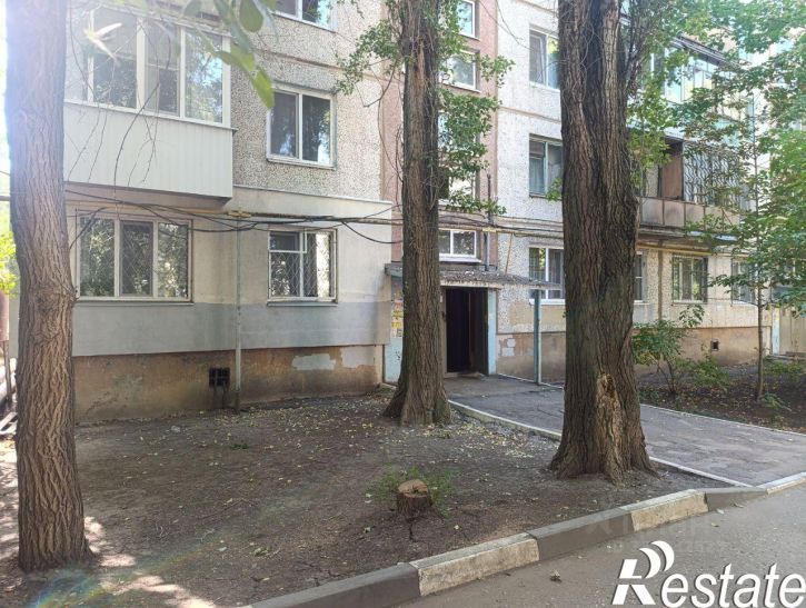3-комн квартира улица Тархова, 4Б,  д. 4Б