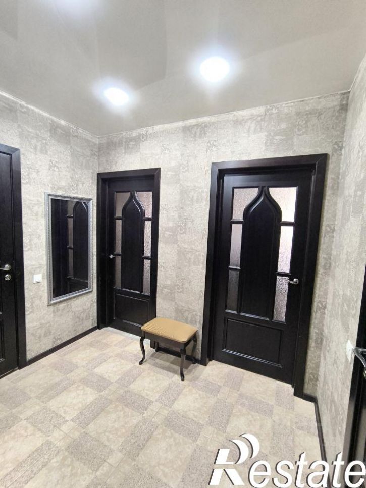 2-комн квартира улица Академика Антонова (дублёр), 24,  д. 24