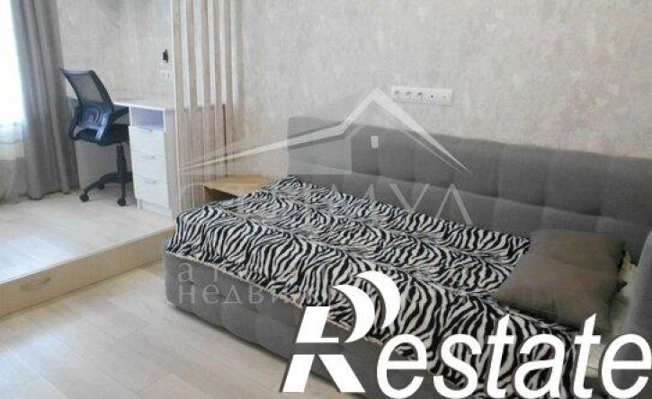 3-комн квартира улица Симбирцева, 44,  д. 44