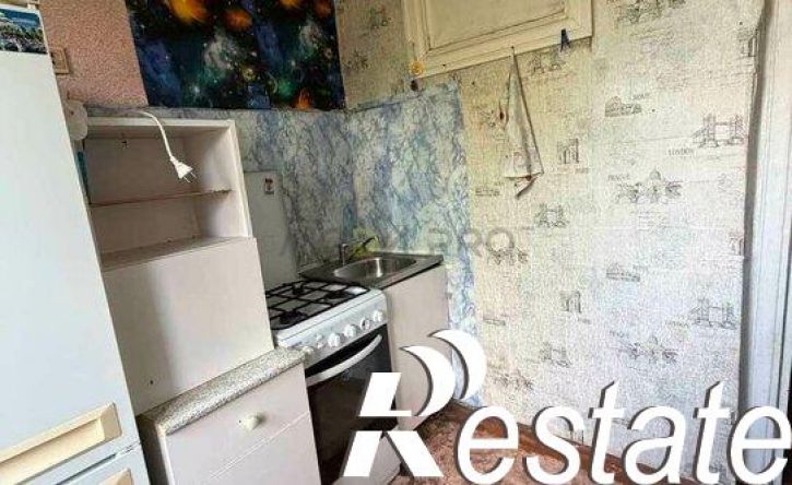 2-комн квартира улица Сакко и Ванцетти, 10,  д. 10