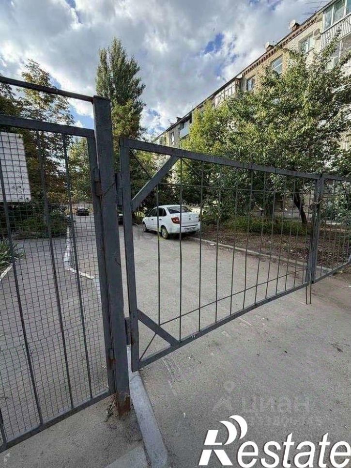 2-комн квартира улица Сакко и Ванцетти, 10,  д. 10