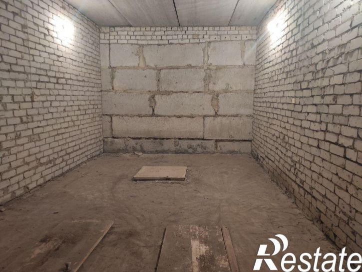 Гараж/парковка Весенняя ул, 1