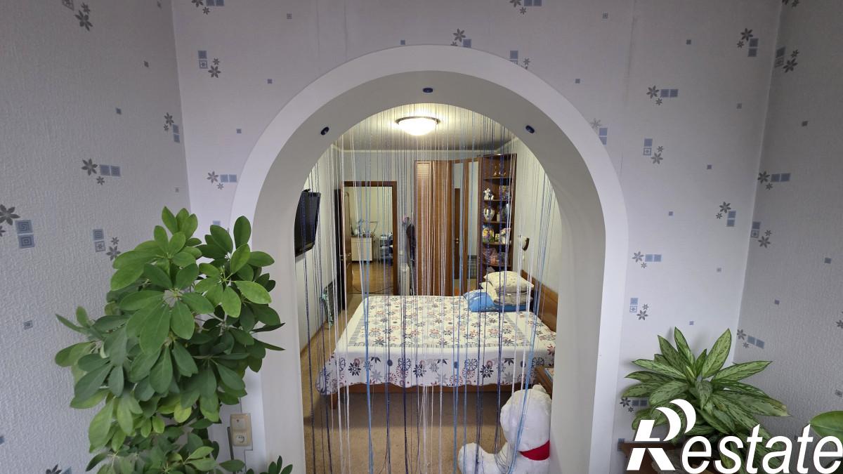 Купить квартиру за 8 100 000 рублей на Бардина, 8