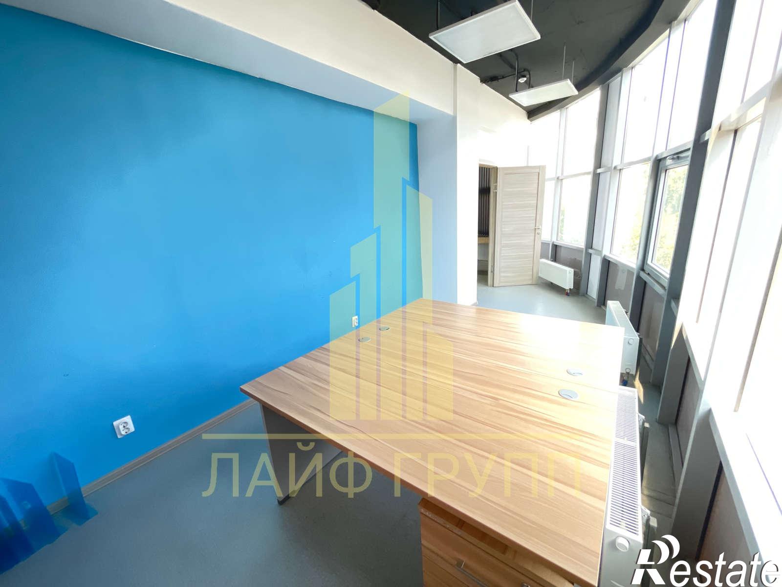 Сдать офис, помещение под офис за 65 800 рублей на Рабочая улица, 145а