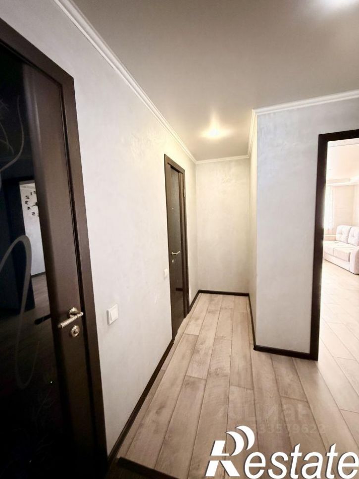 3-комн квартира улица Тархова, 29Б,  д. 29Б