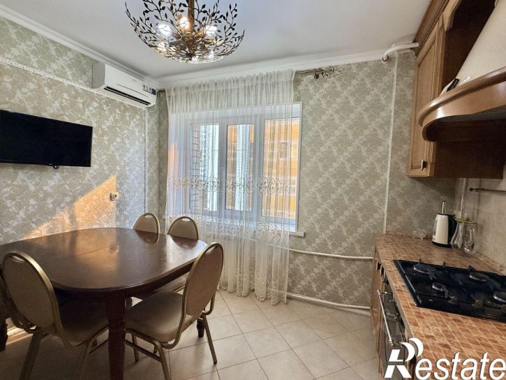 3-комн квартира улица Рахова, 108,  д. 108