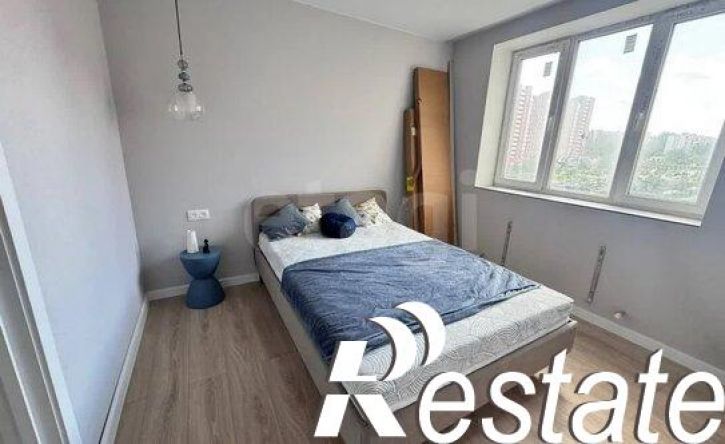 2-комн квартира проспект Героев Отечества, 8,  д. 8