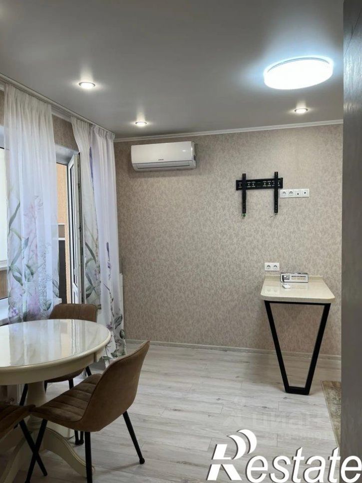 2-комн квартира улица Симбирцева, 44,  д. 44