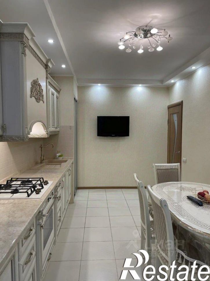 2-комн квартира улица Тархова, 40,  д. 40