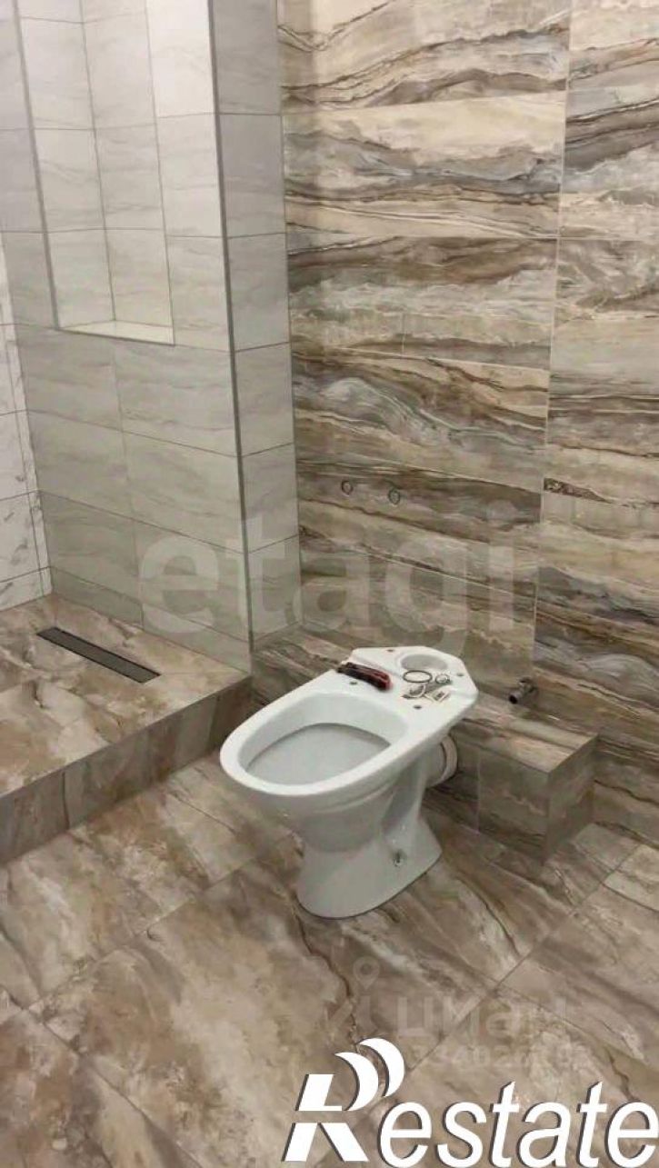 2-комн квартира проспект Героев Отечества, 8,  д. 8