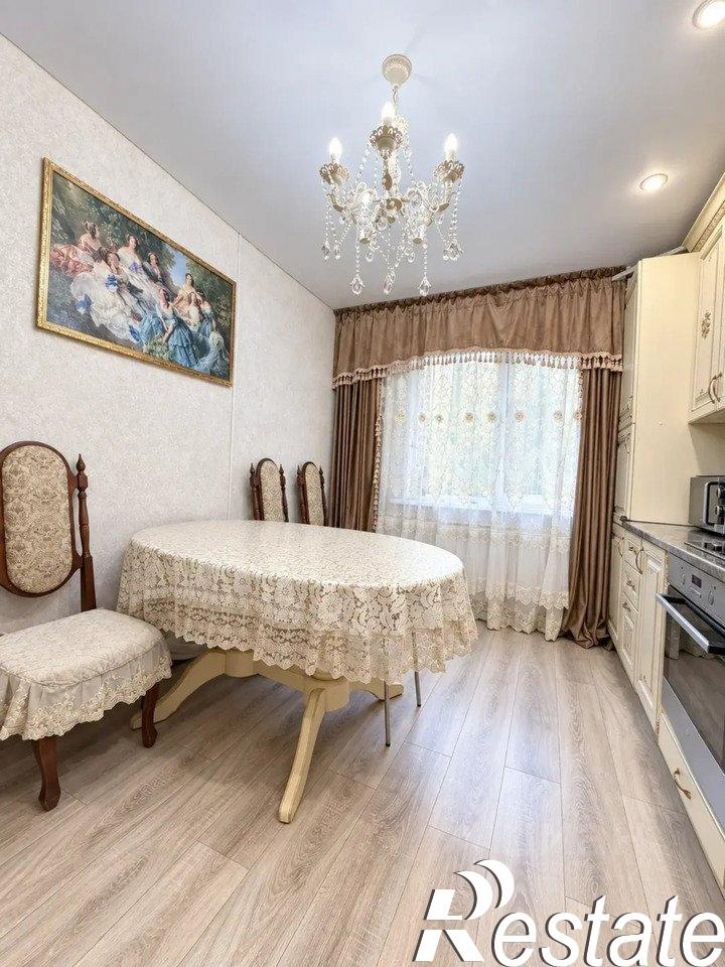 3-комн квартира улица Чехова, 1,  д. 1