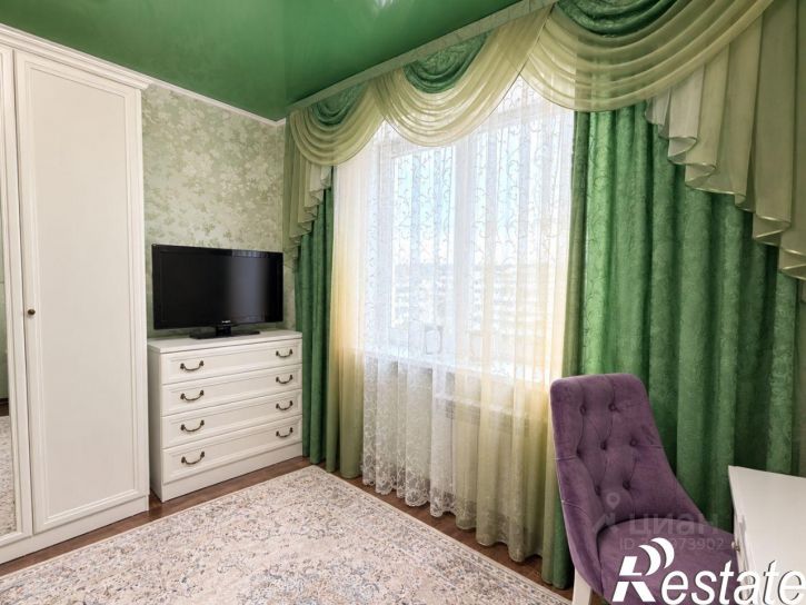 3-комн квартира улица Тархова, 40,  д. 40