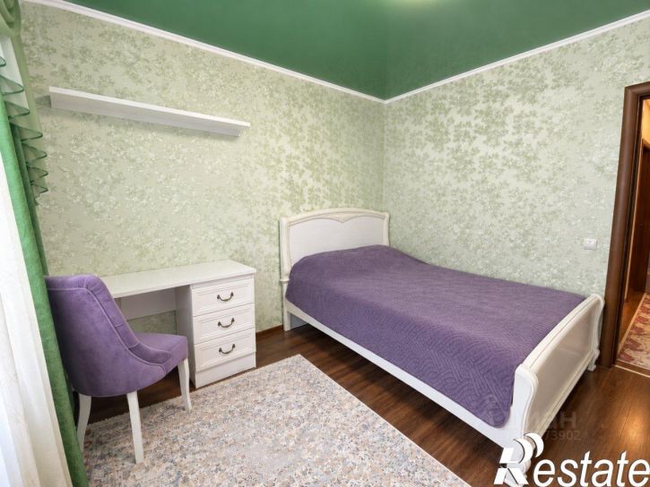 3-комн квартира улица Тархова, 40,  д. 40