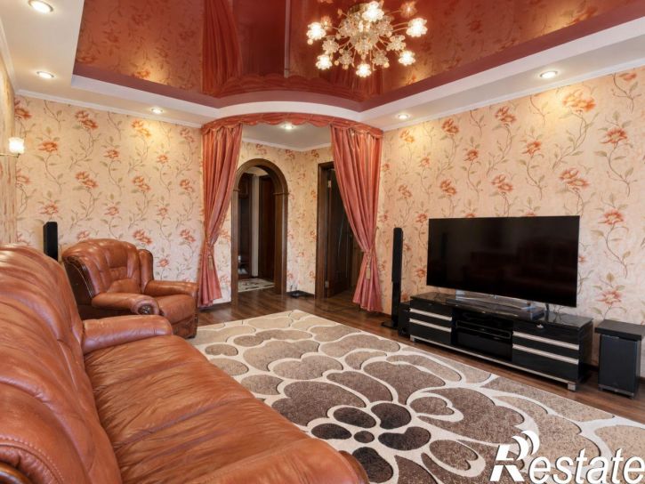 3-комн квартира улица Тархова, 40,  д. 40