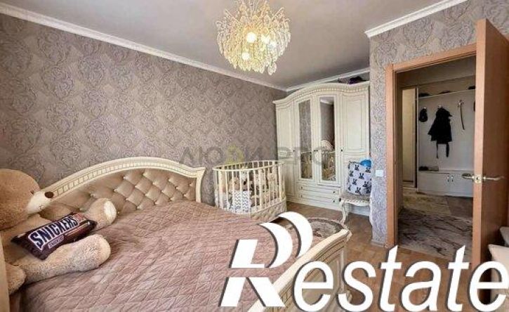 3-комн квартира улица Михаила Галкина-Враского, 9,  д. 9