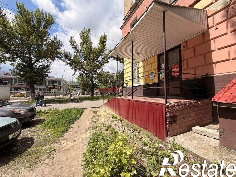 Купить торговое помещение за 12 400 000 рублей на Шехурдина улица, 44