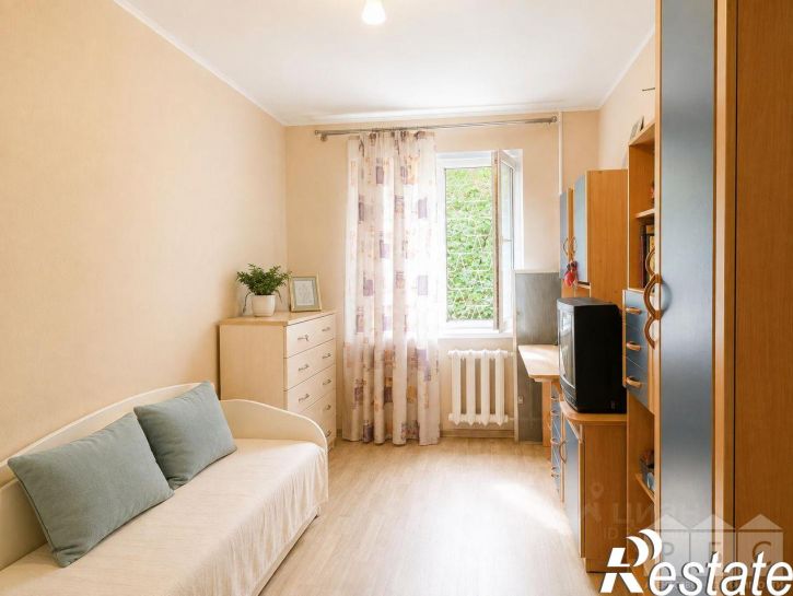 3-комн квартира улица Азина, 21,  д. 21