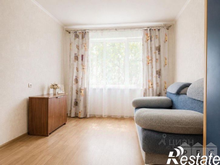 3-комн квартира улица Азина, 21,  д. 21