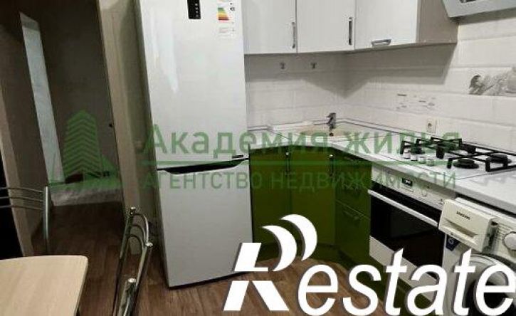 2-комн квартира Хрустальная улица, 68Б,  д. 68Б