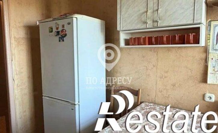 2-комн квартира улица Академика Антонова, 8,  д. 8