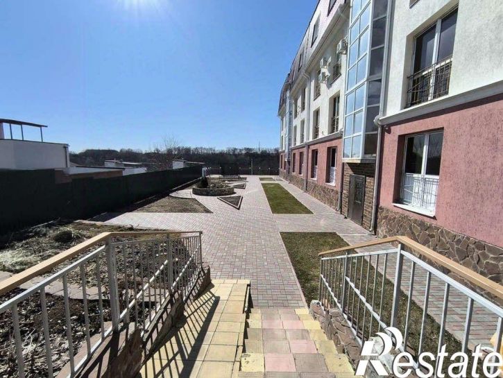 4-комн квартира Питерская улица, 16А,  д. 16А