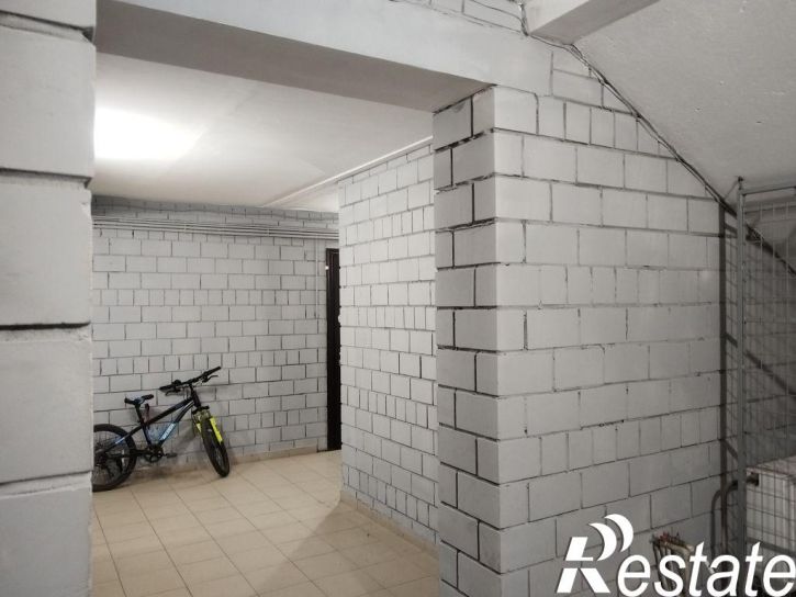 2-комн квартира Академика Семёнова ул, 11Б
