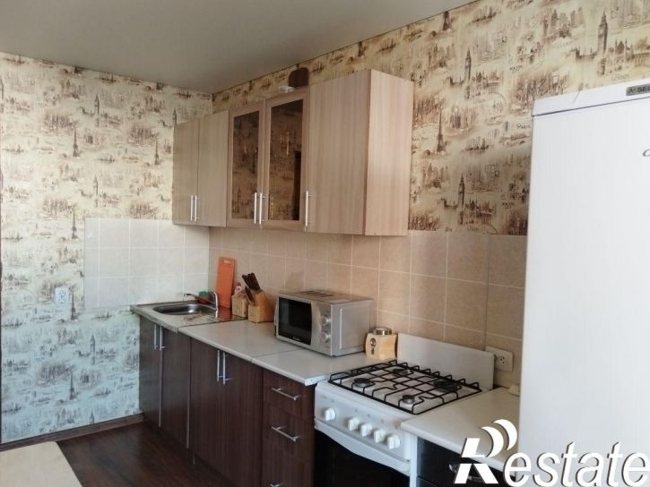 2-комн квартира Академика Семёнова ул, 11Б