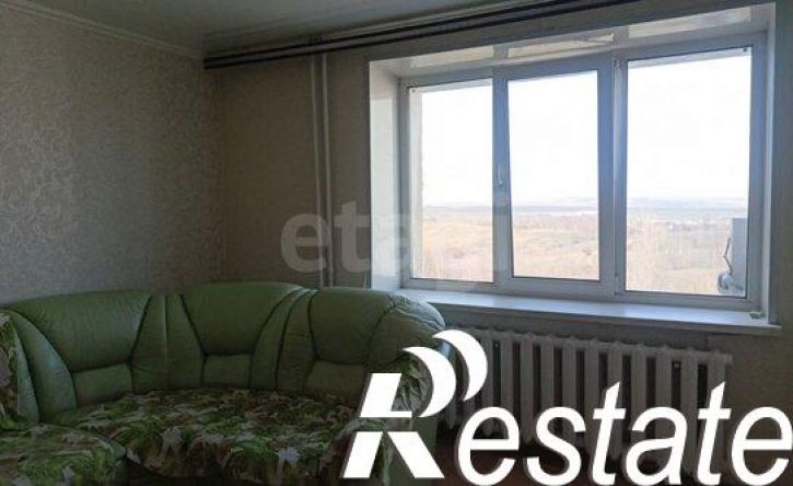 3-комн квартира улица Братьев Никитиных, 4,  д. 4
