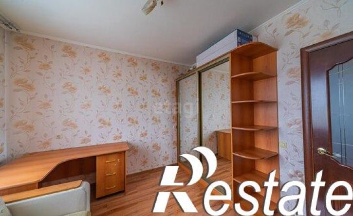 3-комн квартира улица Тархова, 40,  д. 40