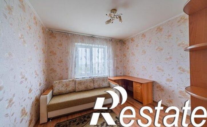 3-комн квартира улица Тархова, 40,  д. 40