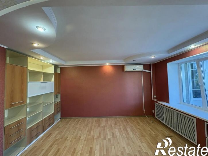 3-комн квартира Усть-Курдюмская, 3