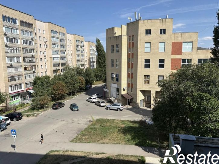 3-комн квартира Усть-Курдюмская, 3