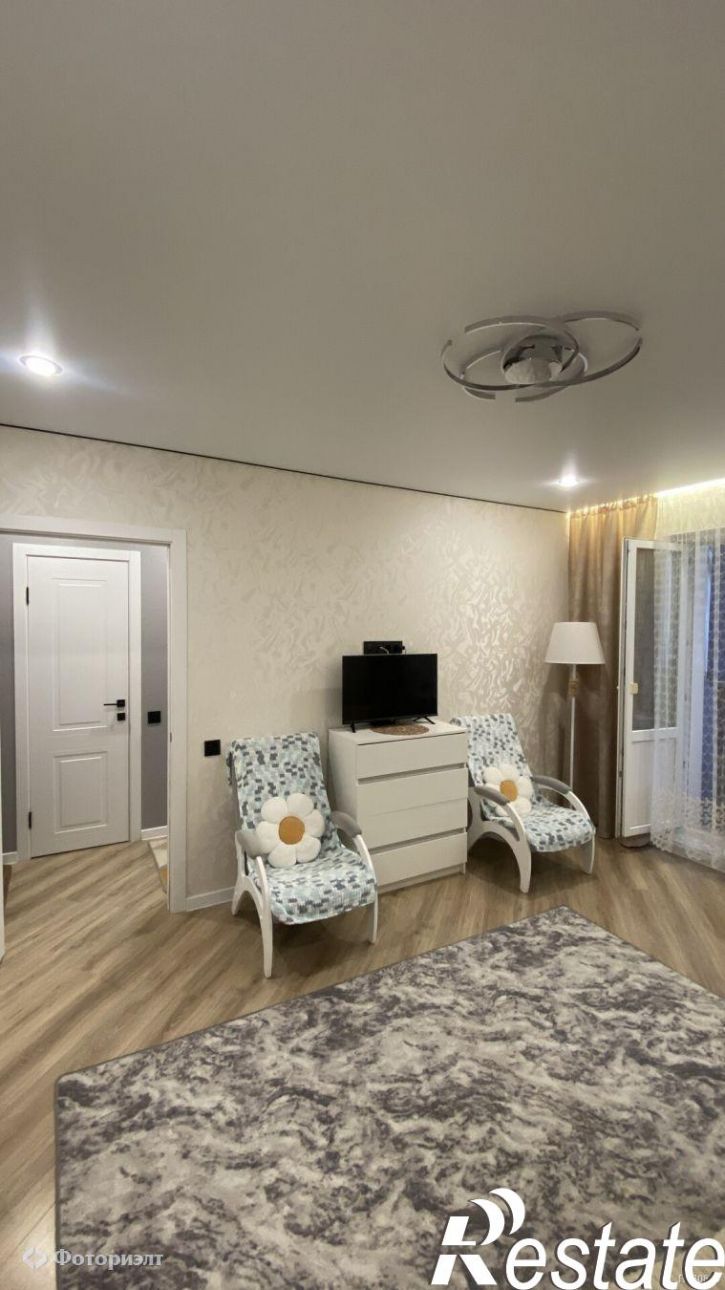 1-комн квартира Романтиков ул, 48а