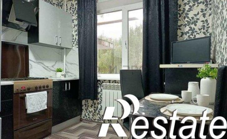 3-комн квартира улица Тархова, 24,  д. 24