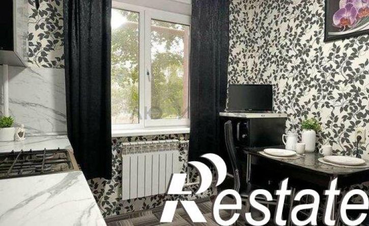 3-комн квартира улица Тархова, 24,  д. 24