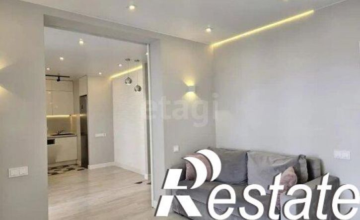 3-комн квартира улица Симбирцева, 44,  д. 44