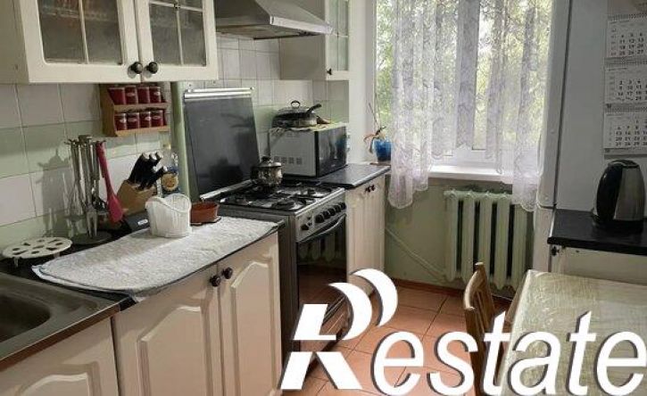3-комн квартира проспект 50 лет Октября, 15,  д. 15