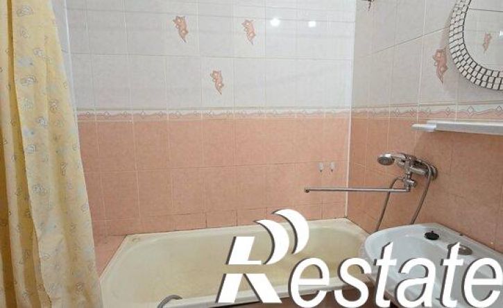 2-комн квартира улица Братьев Никитиных, 8 к6,  д. 8 к6