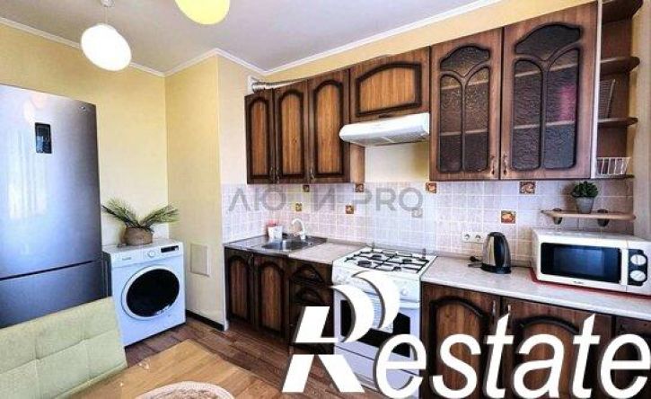 3-комн квартира улица Тархова, 35,  д. 35