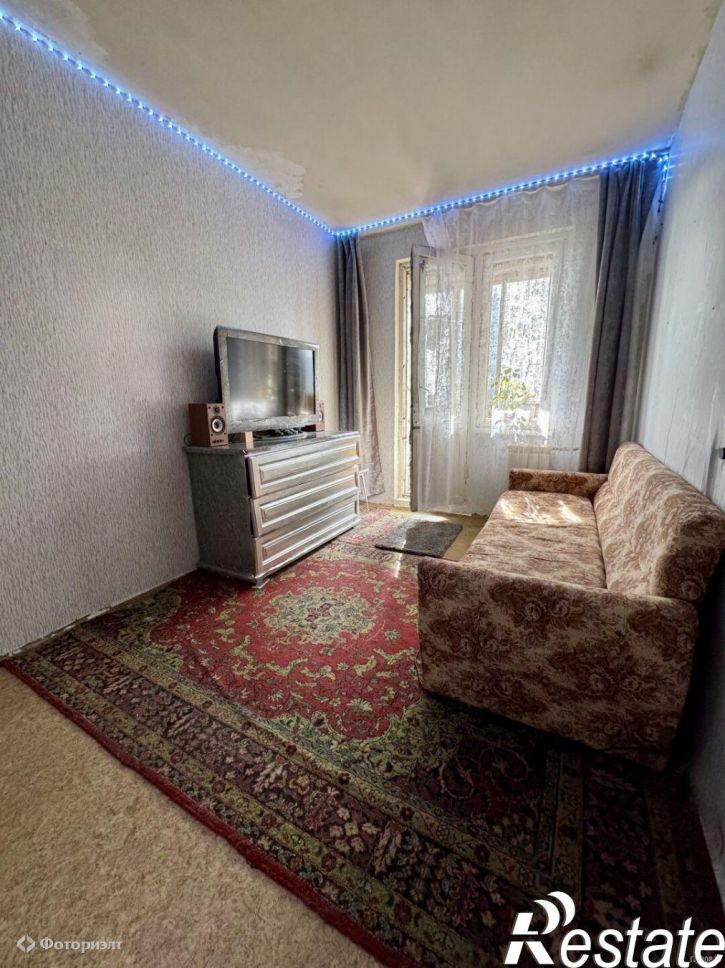 4-комн квартира Топольчанская ул, 1б