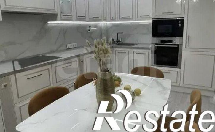 3-комн квартира проспект Строителей, 22,  д. 22
