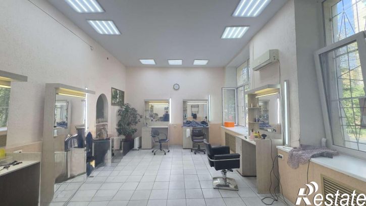 Торговое помещение Гвардейская улица, 20