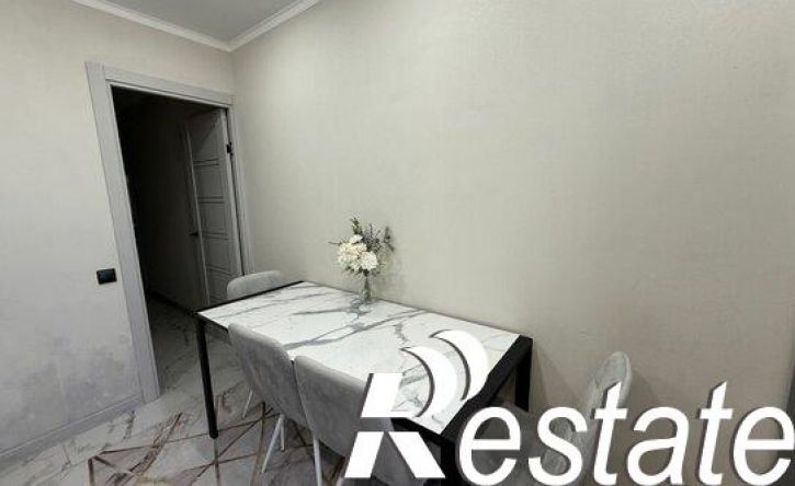 3-комн квартира проспект Строителей, 86,  д. 86