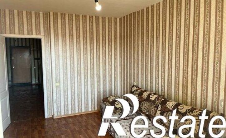 2-комн квартира улица Академика Антонова (дублёр), 24Б,  д. 24Б