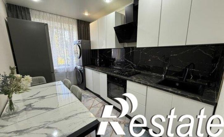 3-комн квартира проспект Строителей, 86,  д. 86