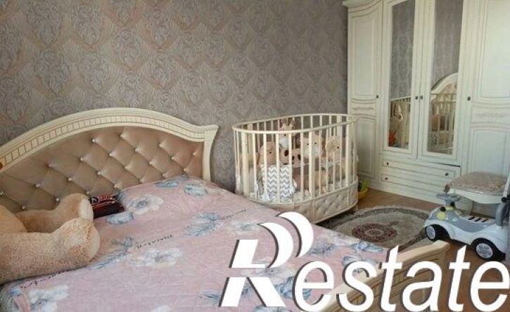 3-комн квартира улица Михаила Галкина-Враского, 9,  д. 9