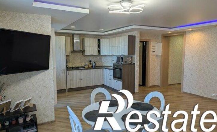 3-комн квартира Весенняя улица, 10Б,  д. 10Б